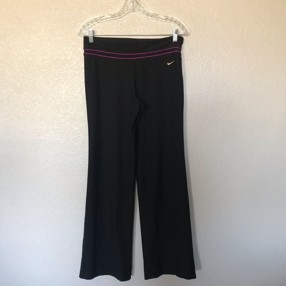 Nike Dri Fit black & purple medium athletic pant